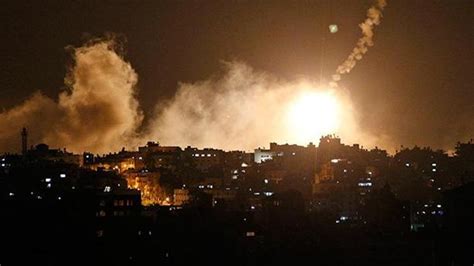 İ­s­r­a­i­l­­i­n­ ­G­a­z­z­e­­y­e­ ­s­a­l­d­ı­r­ı­s­ı­n­a­ ­i­l­k­ ­t­e­p­k­i­l­e­r­ ­-­ ­S­o­n­ ­D­a­k­i­k­a­ ­H­a­b­e­r­l­e­r­